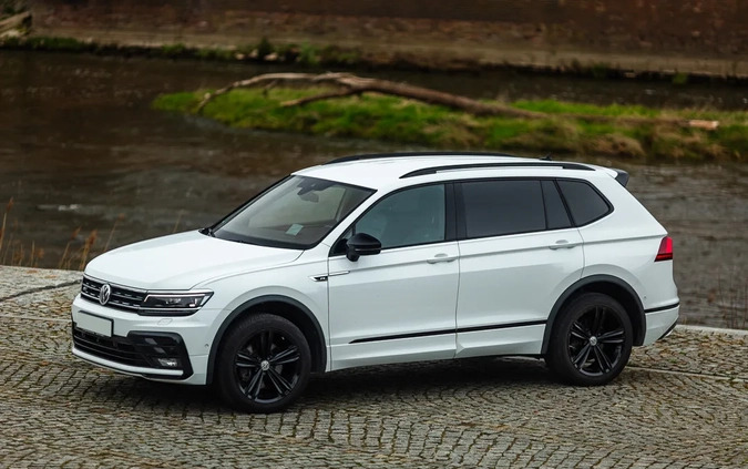 Volkswagen Tiguan Allspace cena 130800 przebieg: 150000, rok produkcji 2020 z Lubin małe 667